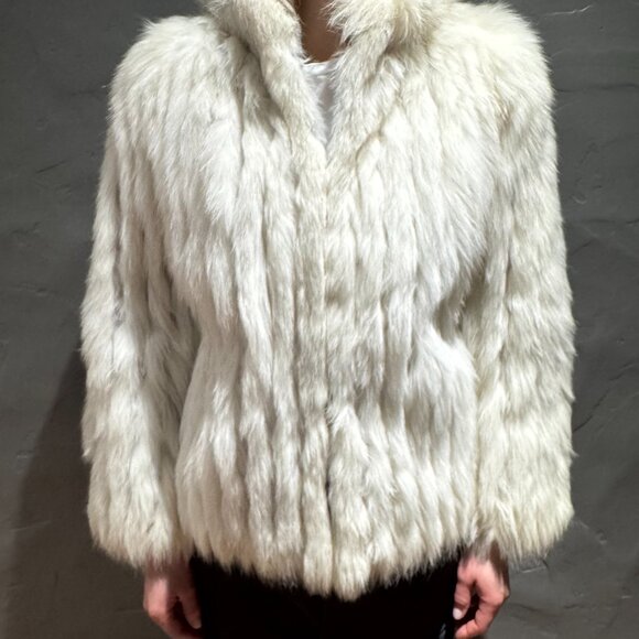 White Saga Fox Fur Coat - Picture 11 of 11